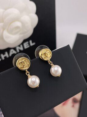 Chanel Gold CC Pearl Drop Earrings 100% Authentic